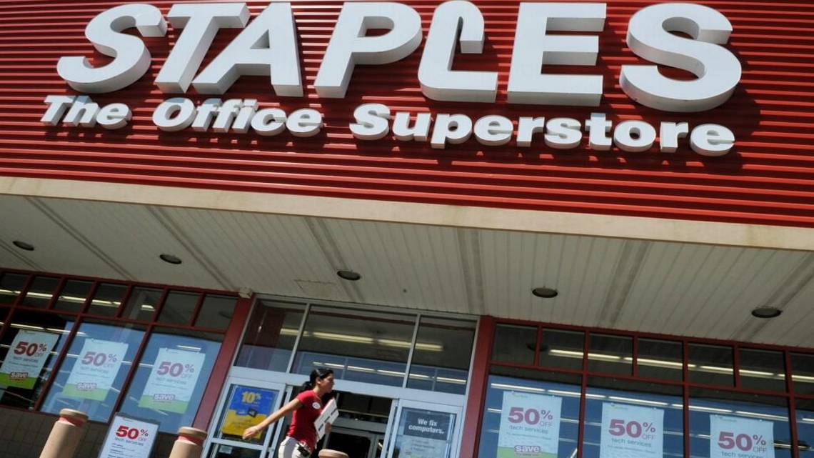 Staples appeals to Essendant shareholders