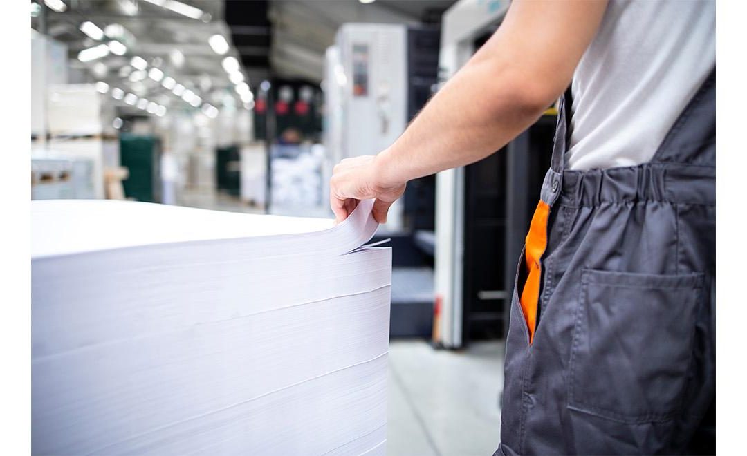 Printing-writing paper shipments continue to decline